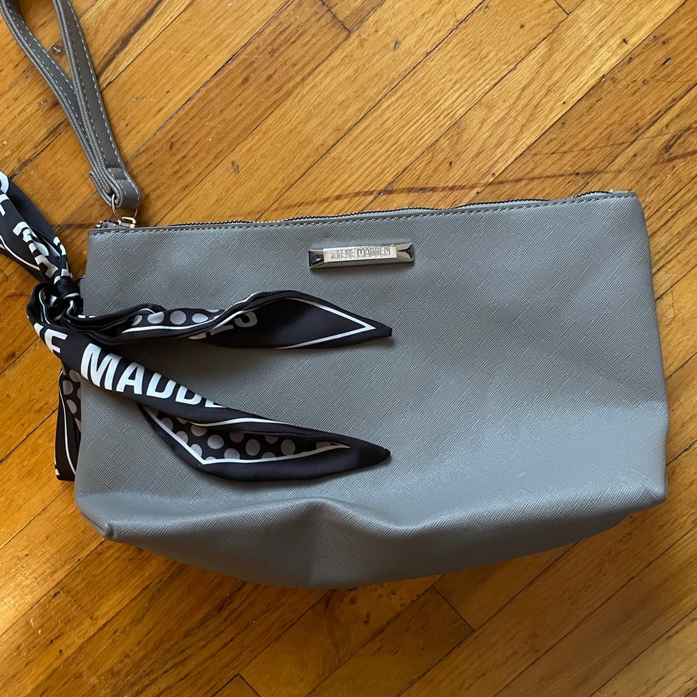 Steve Madden clutch/wristlet